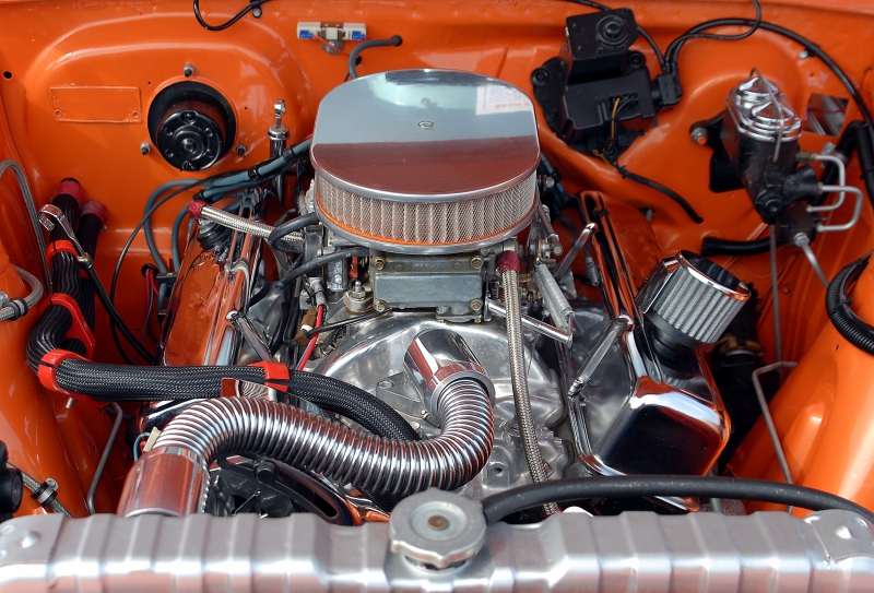 garagiste-CHATEAUVERT-min_car-engine-1738309